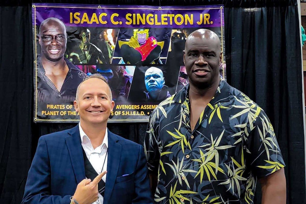 Ronin and Isaac Singleton, Jr. at his convention booth